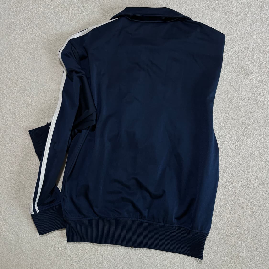 아디다스 구파이어버드 네이비 남흰 져지 상품이미지4