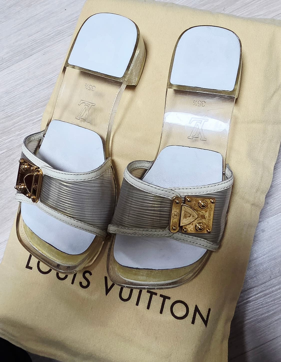 루이비통 샌들 35반 225~230 정품 상품이미지4