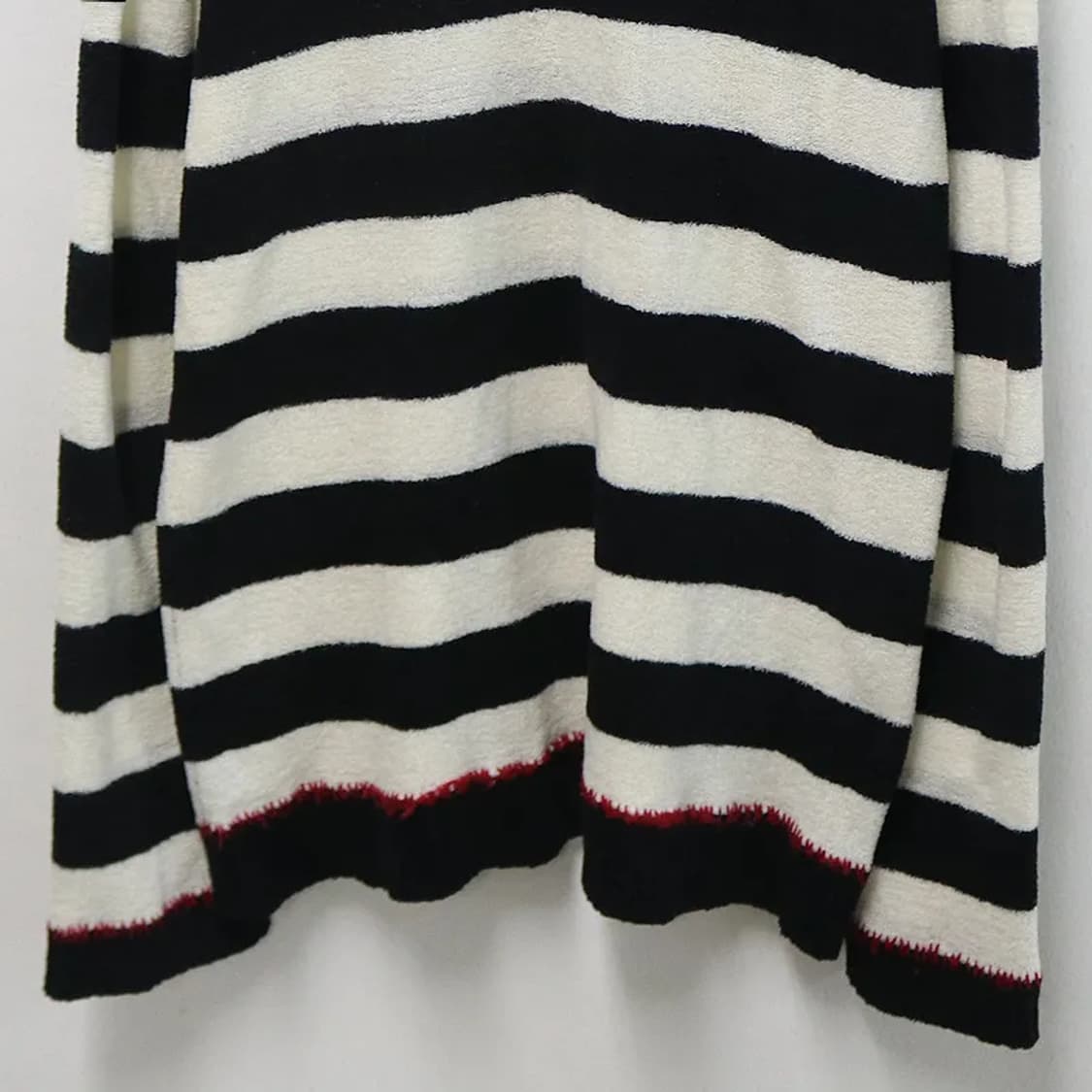 버버리 블랙라벨 스트라이프 브이넥 니트 61293 상품이미지7