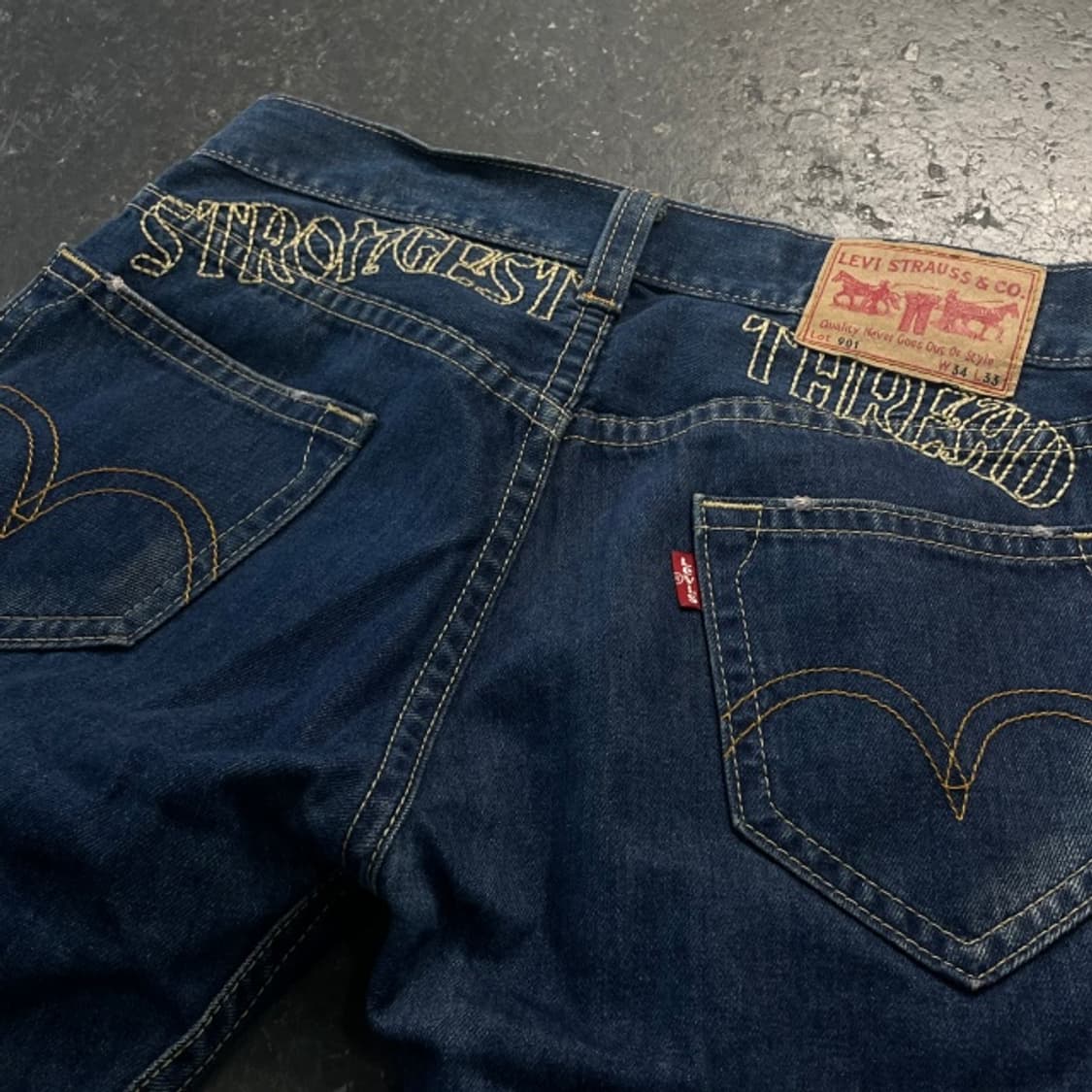 34 리바이스 901 타입원 Thread 자수 데님팬츠  상품이미지5