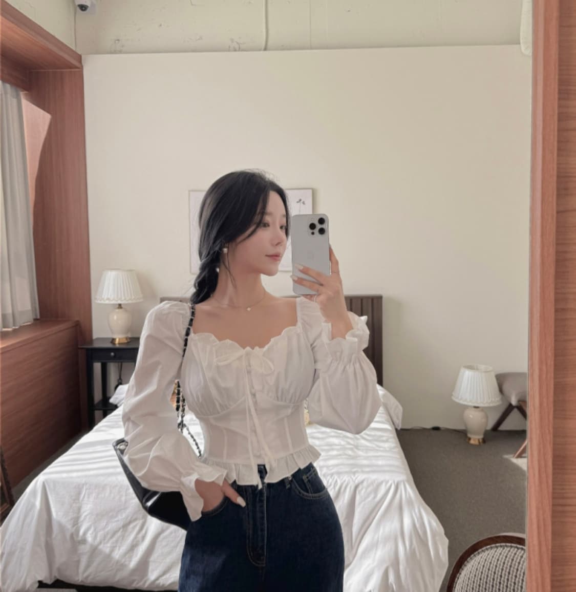 화이트 스퀘어넥 셔링 블라우스 상품이미지1