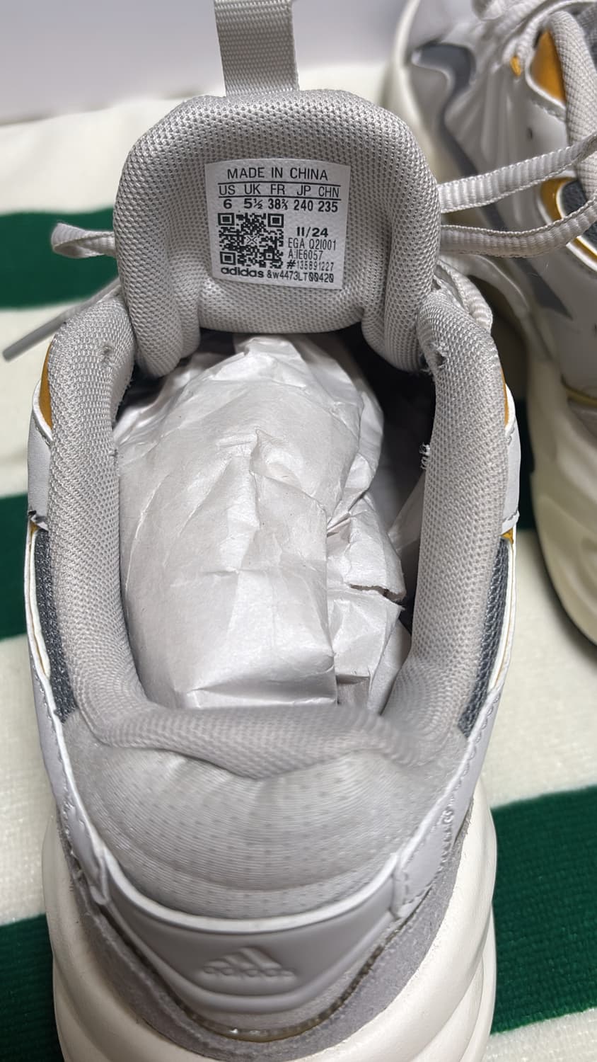 아디다스 오즈위브 러닝화 240mm 상품이미지4