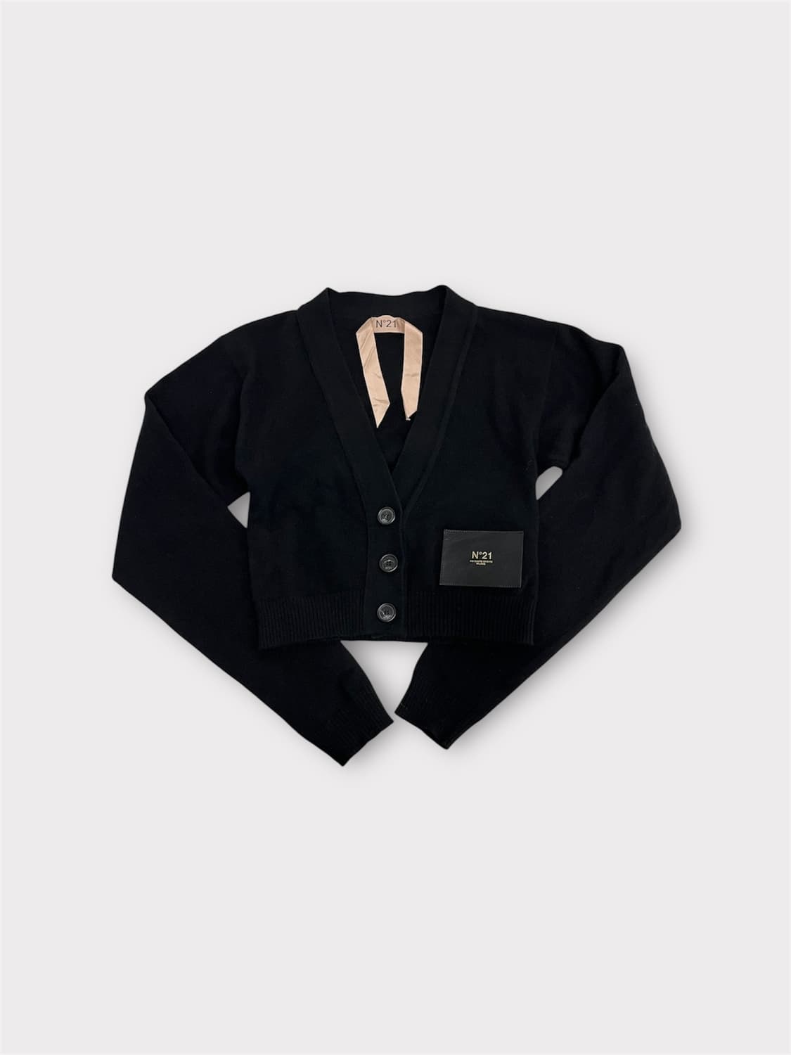N21 넘버투애니원 레더 로고패치 크롭 가디건 상품이미지1