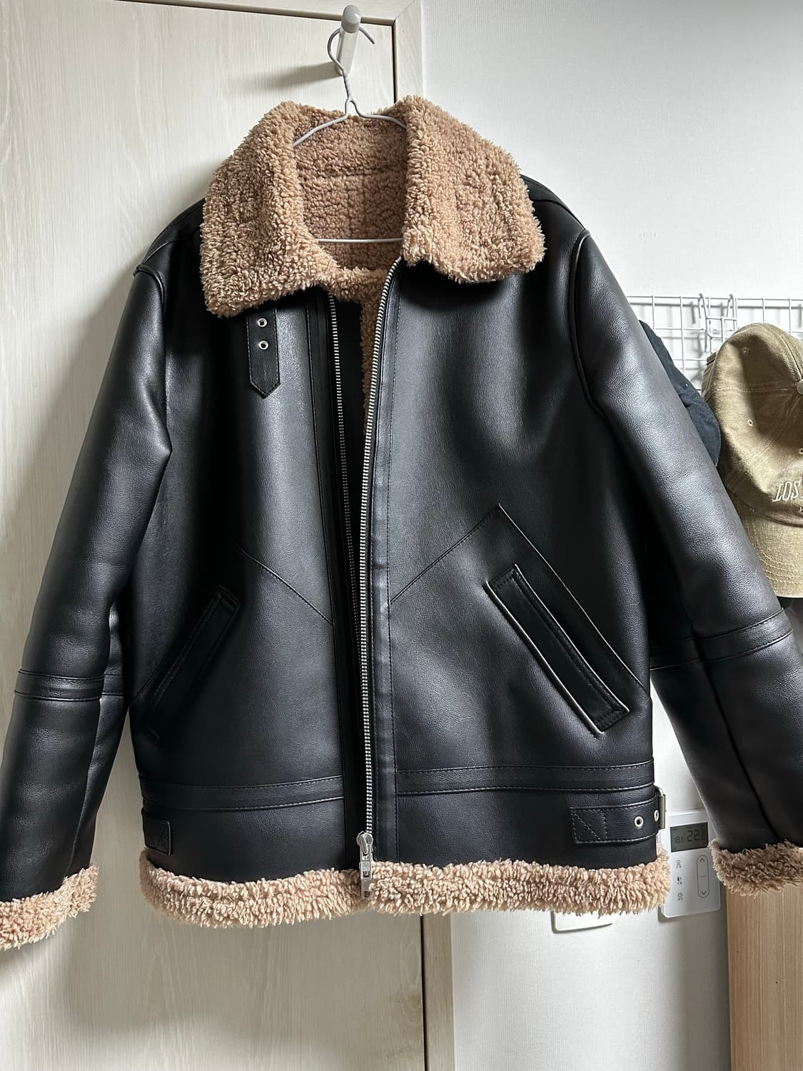 도프제이슨 무스탕 m 판매합니다 상품이미지1