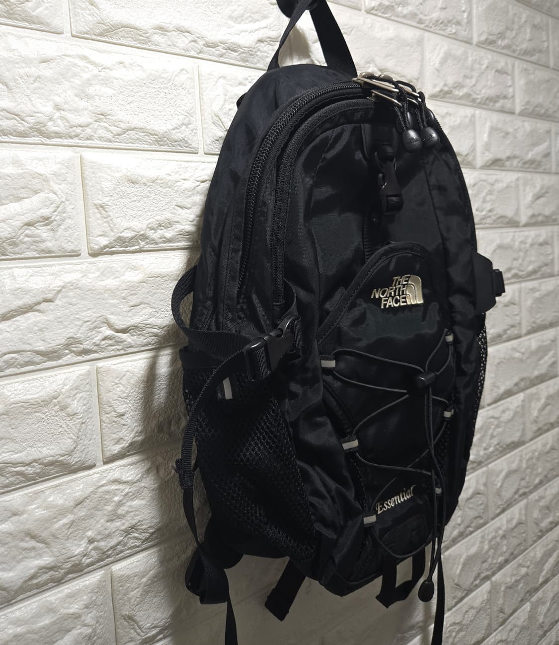 노스페이스 에센셜 스트링 테크웨어 백팩 20L 상품이미지3