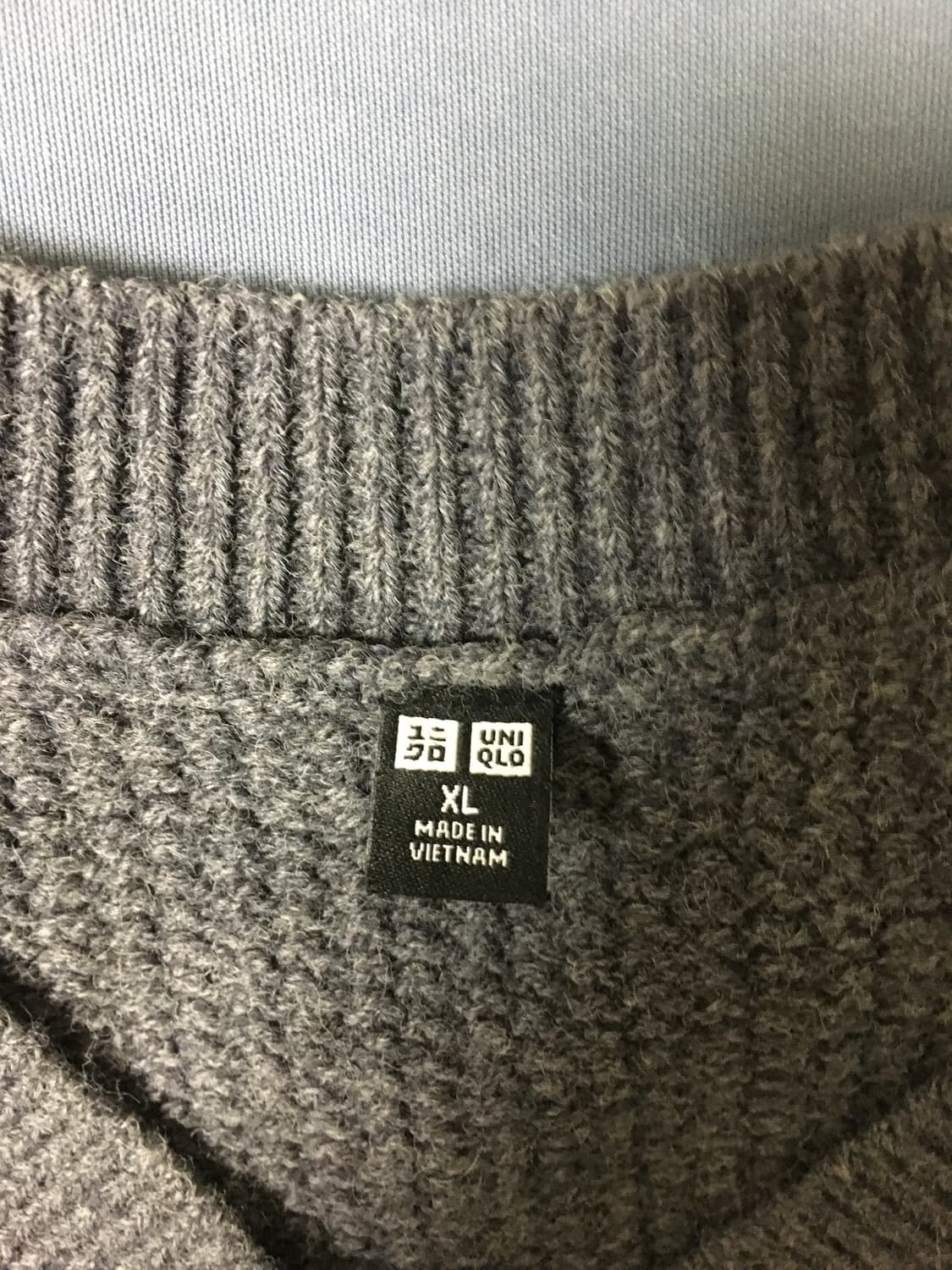 유니클로 브이넥니트 상품이미지3