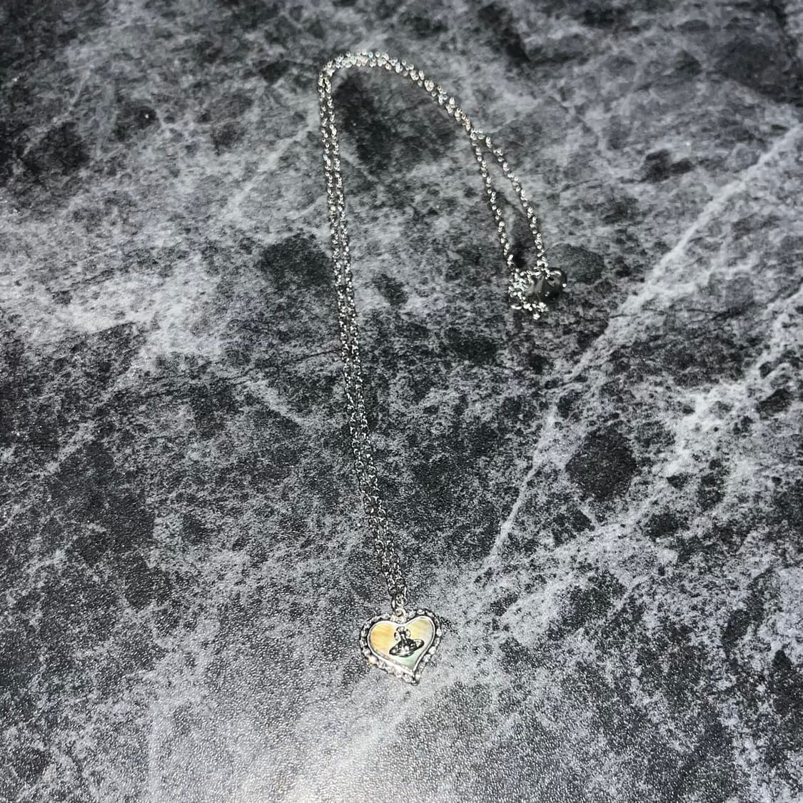 [Vivienne Westwood]비비안웨스트우드 페트라 목걸이 상품이미지1