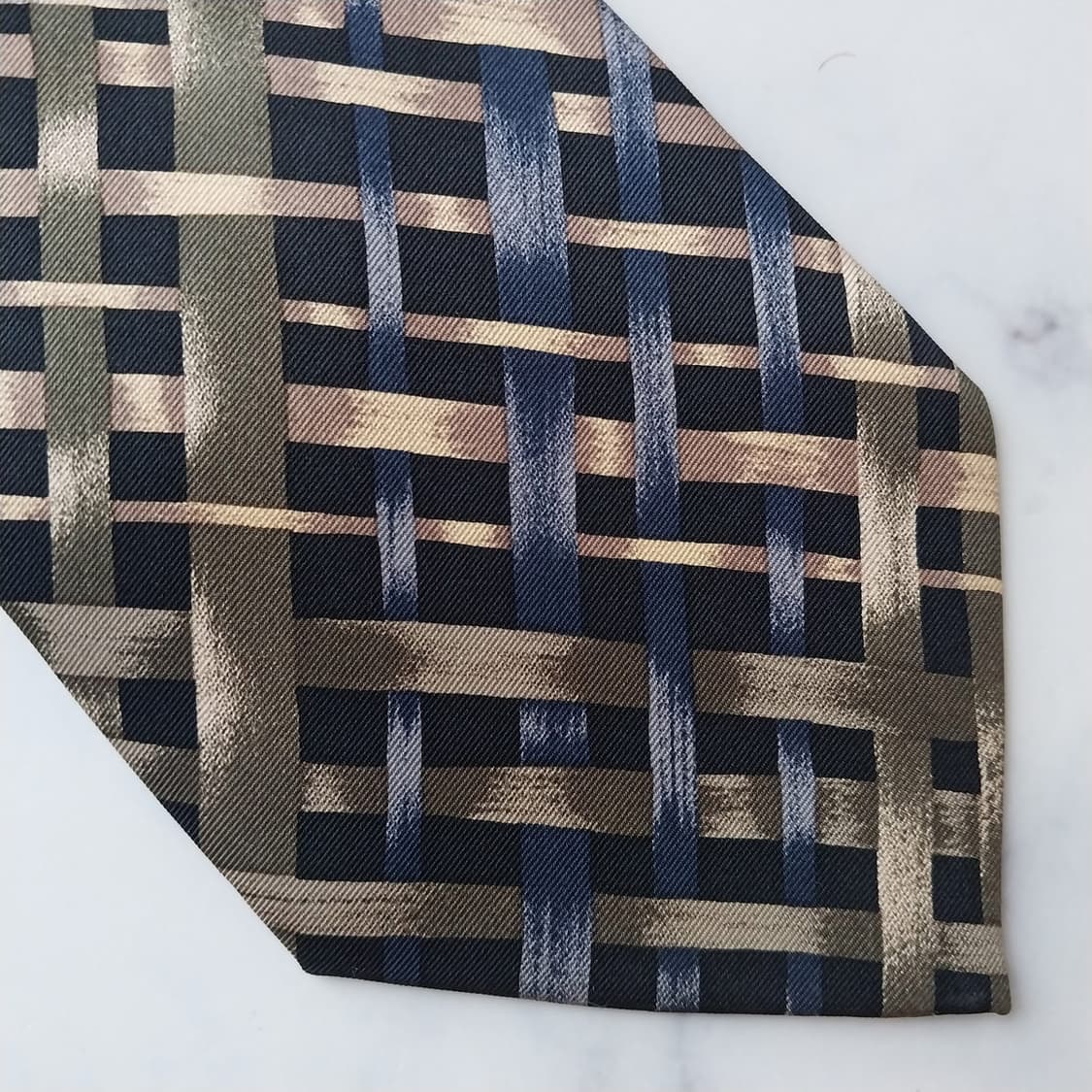 니나리치 실크 블랙 패턴 넥타이 9.5cm A+등급 K1683
 상품이미지9