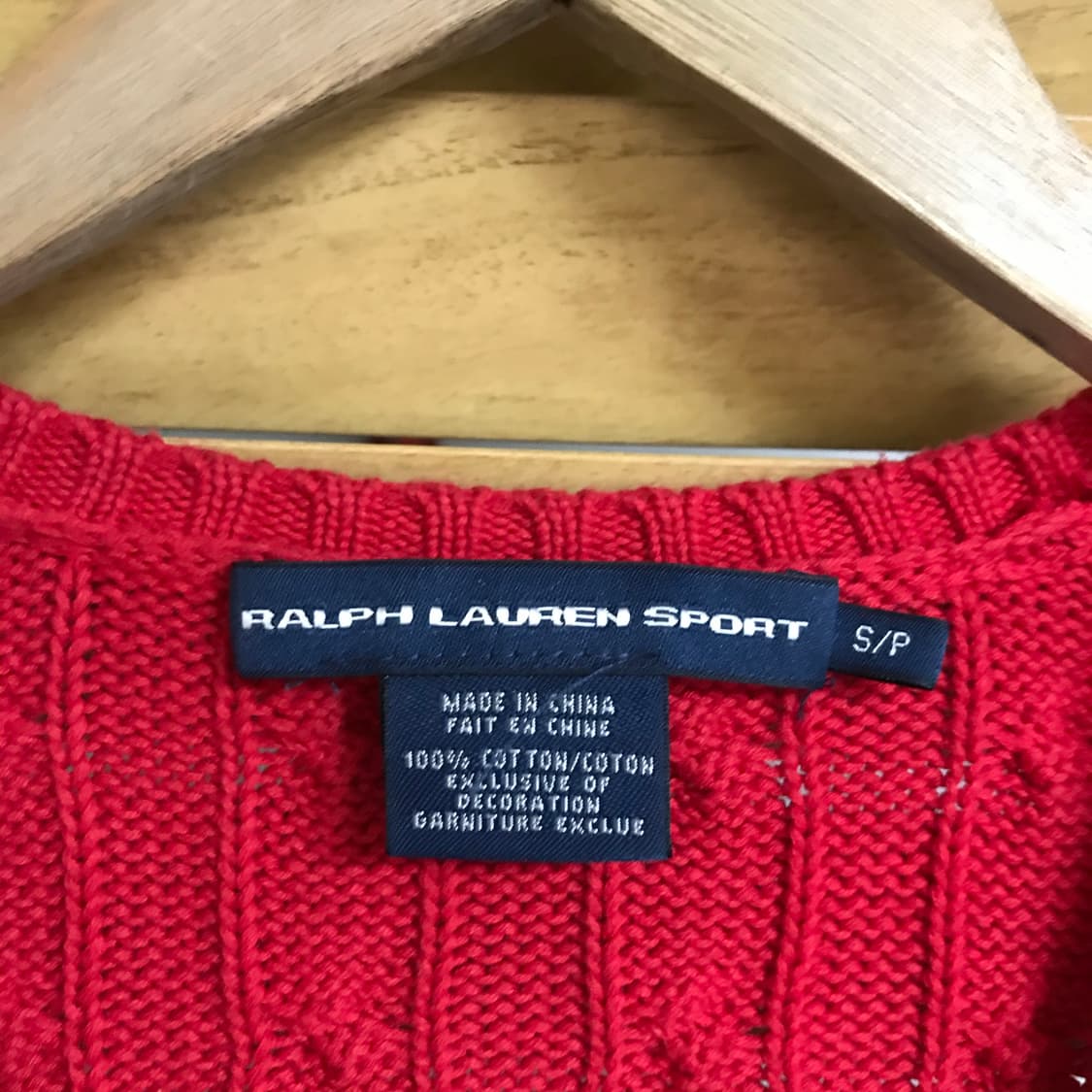 폴로 빨강 브이넥 여성니트 상품이미지3