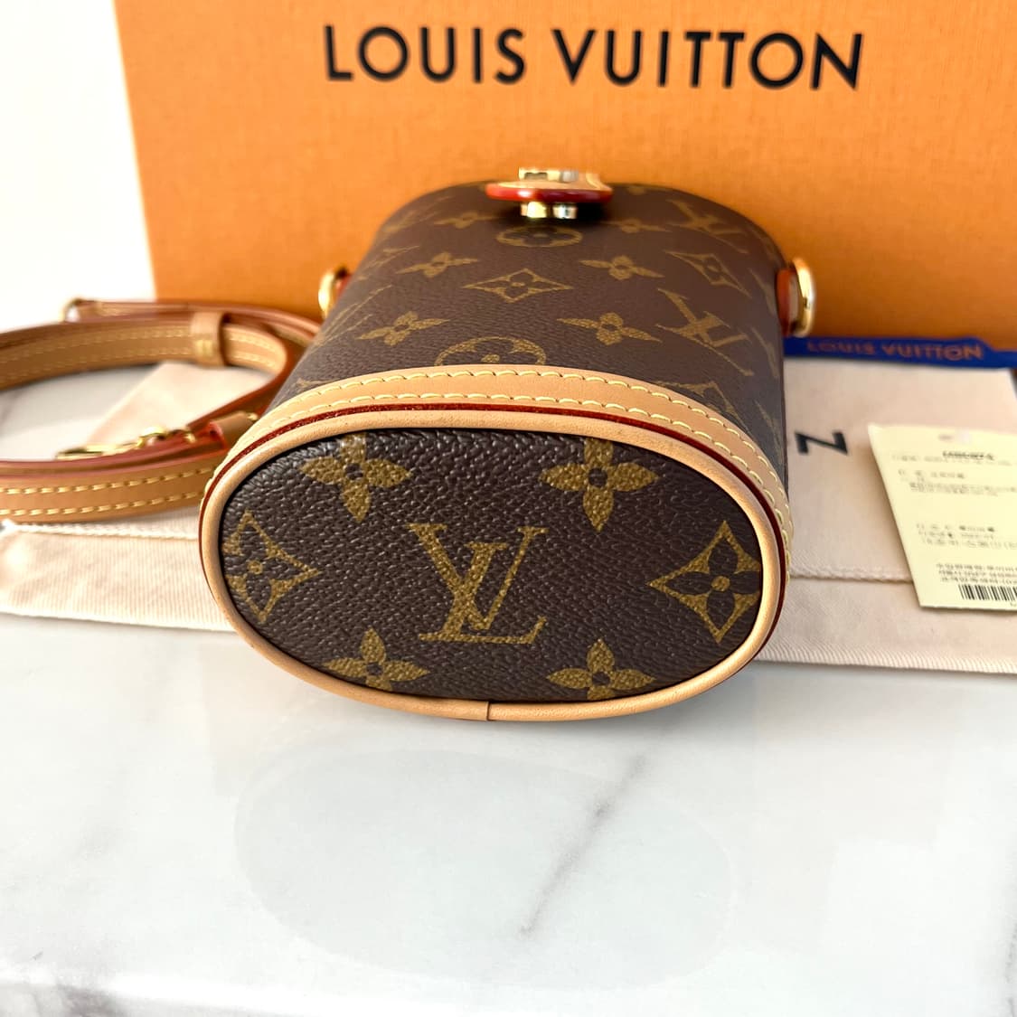 [S급/정품] 루이비통 폴드미 모노그램 크로스백 가방 상품이미지8