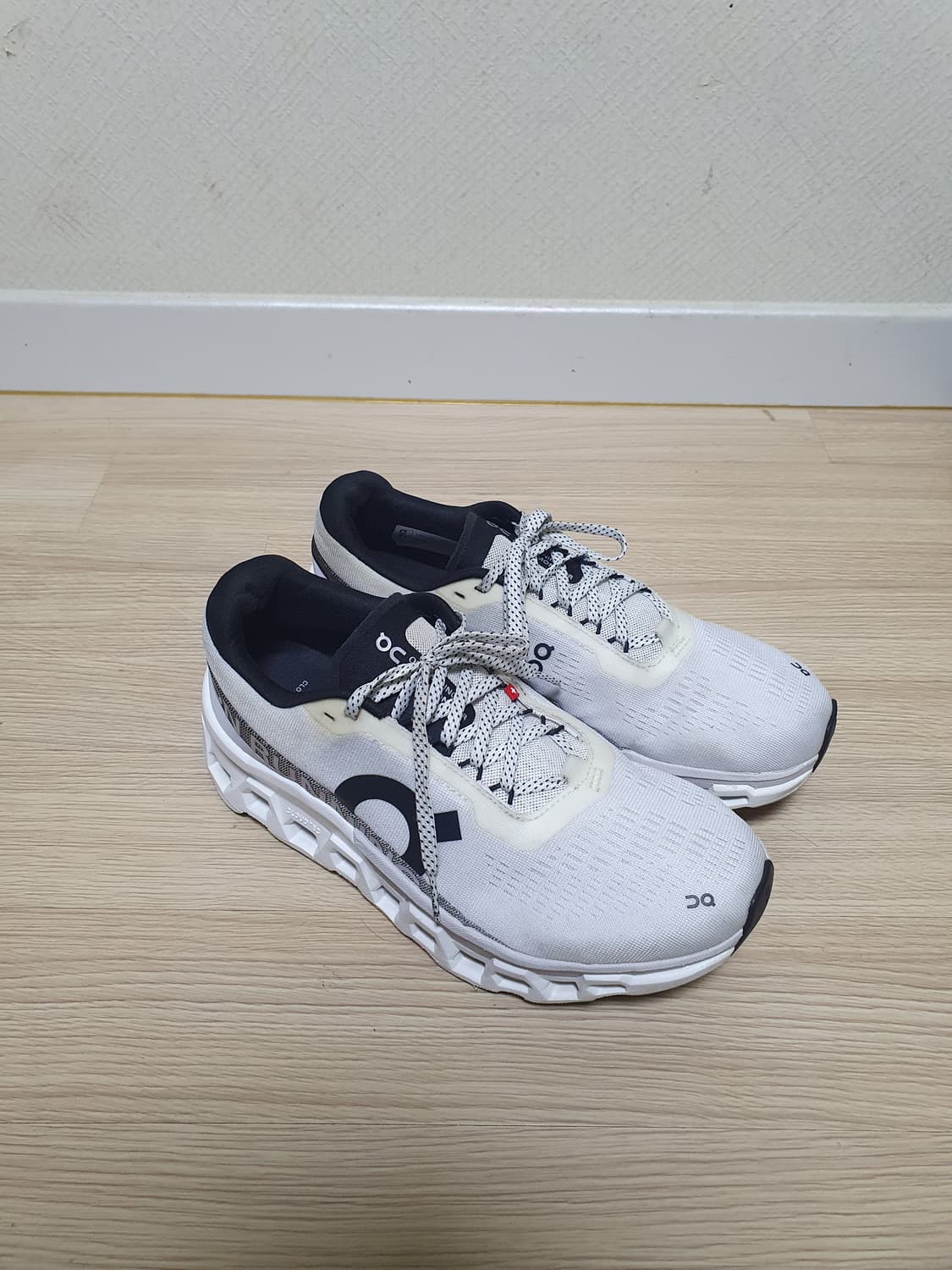 온러닝 클라우드몬스터2 러닝화 270 상품이미지2