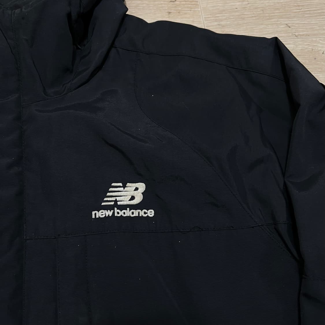 뉴발란스 로고 바람막이 후드자켓 [블랙] L/100 상품이미지4