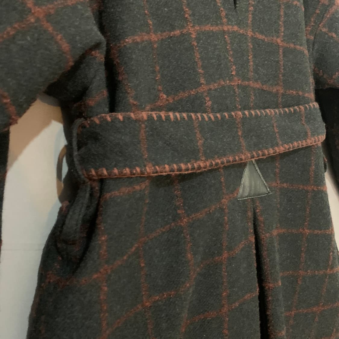 36 럭키슈에뜨 벨티드 오픈 울 모직 체크 롱코트 상품이미지3