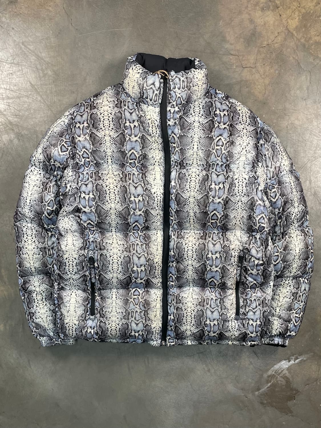 스컬프터 뱀피 리버시블 패딩 상품이미지1