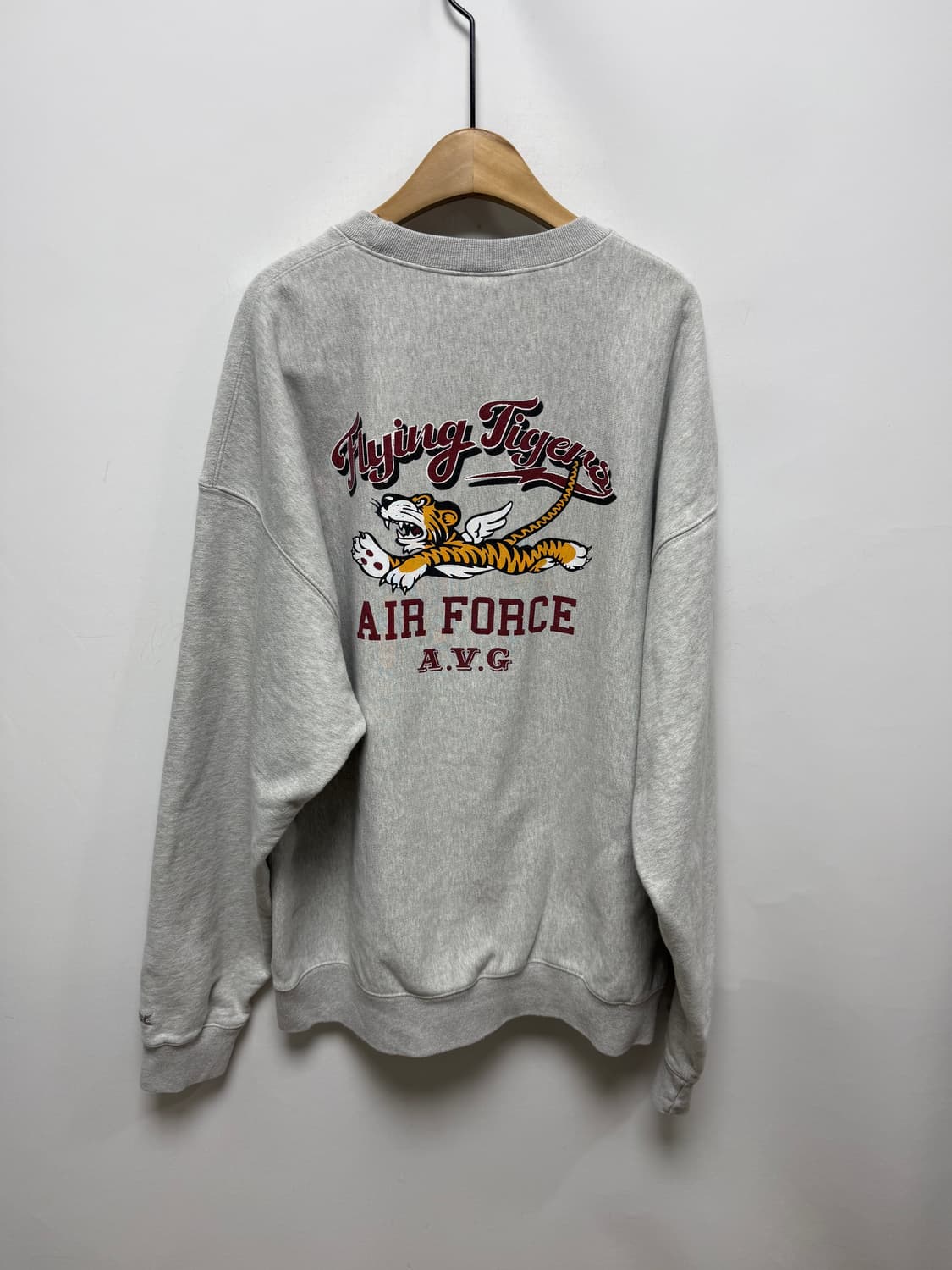 아웃스탠딩 에어포스 타이거 맨투맨 상품이미지2