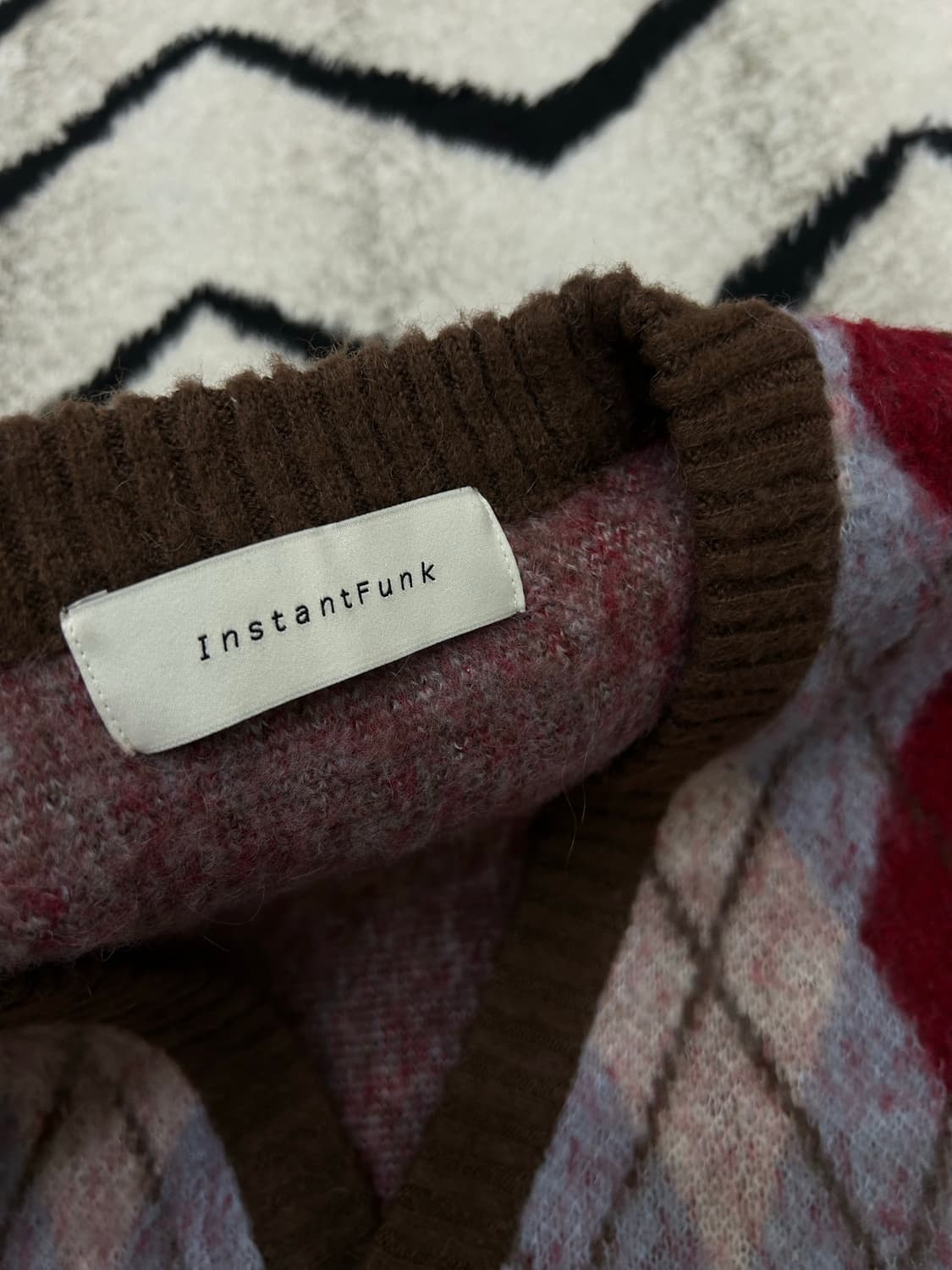 [1]인스턴트펑크 오버핏 모헤어 아가일 니트 가디건/브라운 상품이미지7