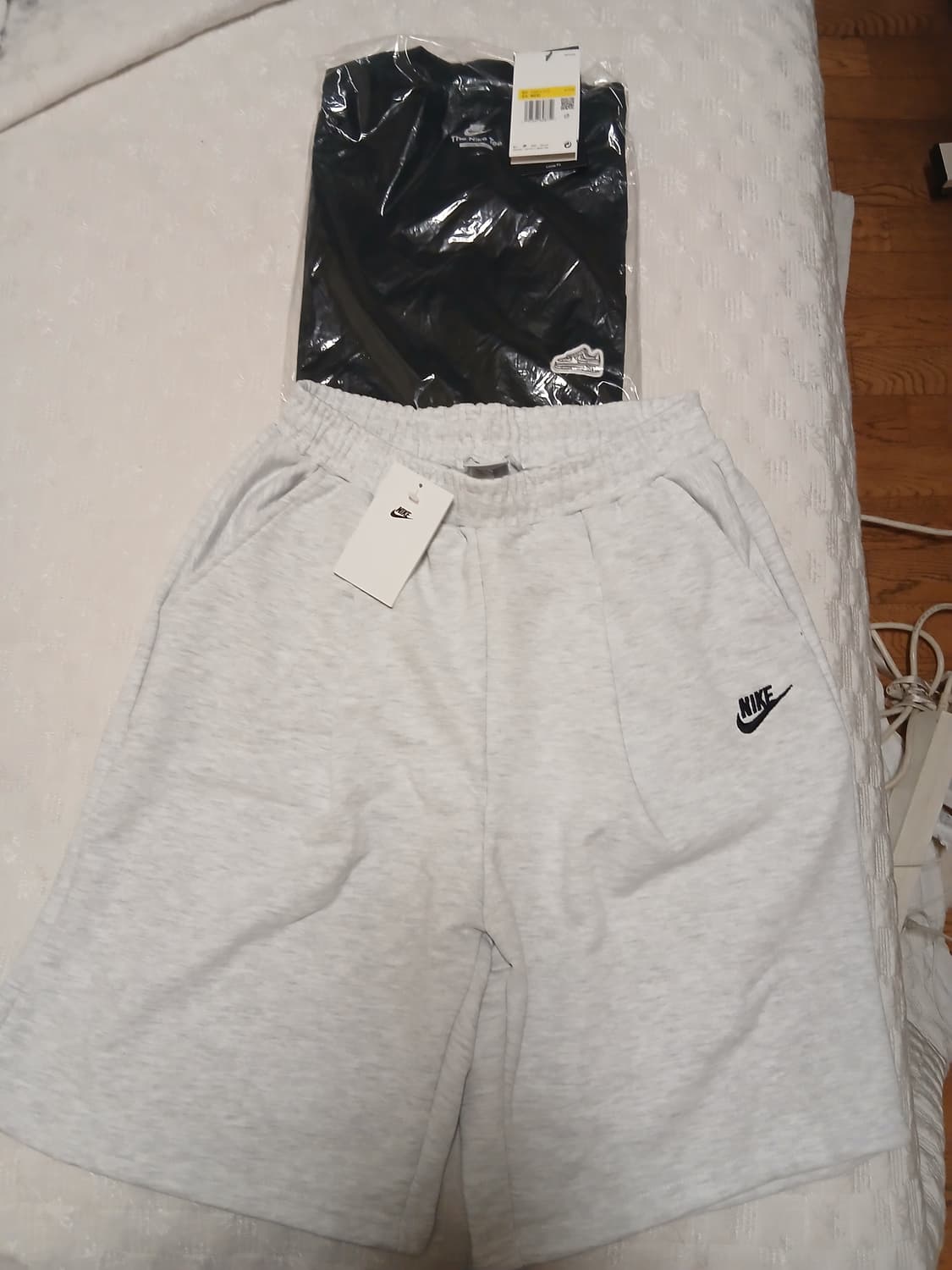 나이키 버뮤다 반바지&블랙 반팔티 세트(새상품) 상품이미지1