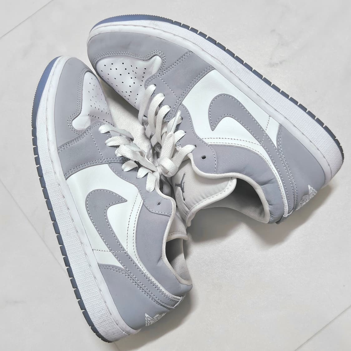 조던1 로우 화이트 울프그레이 255 상품이미지5