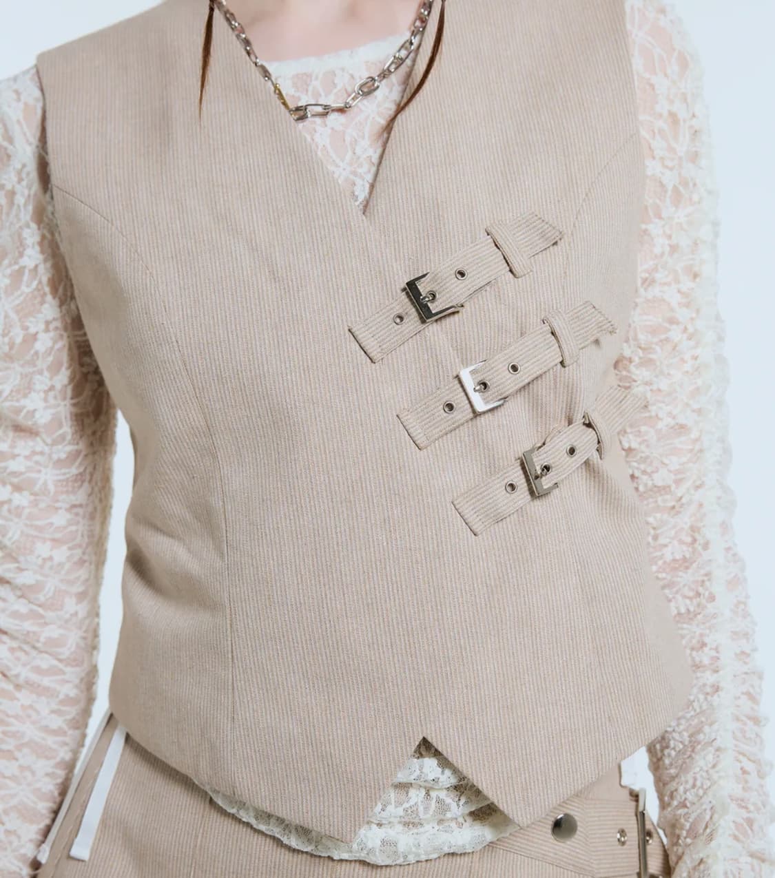 라티젠 버클 플리츠 셋업 베이지 (상 하의 세트) 상품이미지5