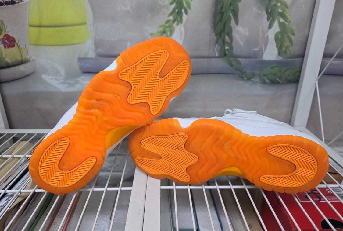 나이키 스니커즈 250 에어조던11 레트로 로우 시트러스 HD32 상품이미지6