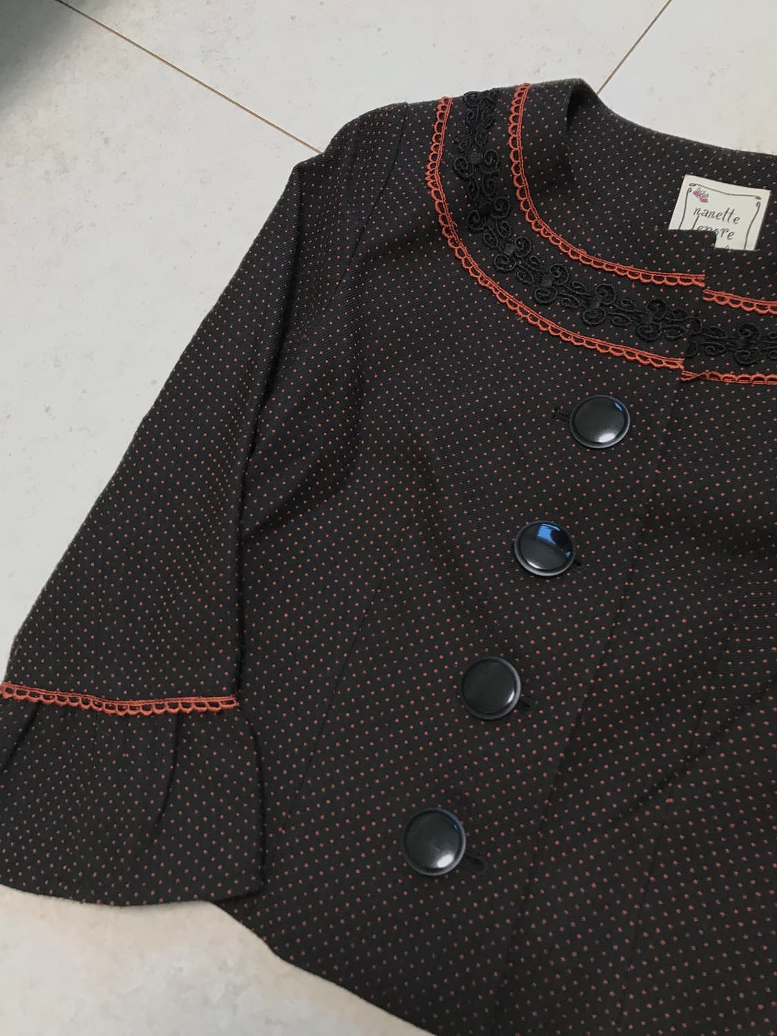 모리걸 도트 단추 숏자켓 브라운모리 라떼갸루 상품이미지2