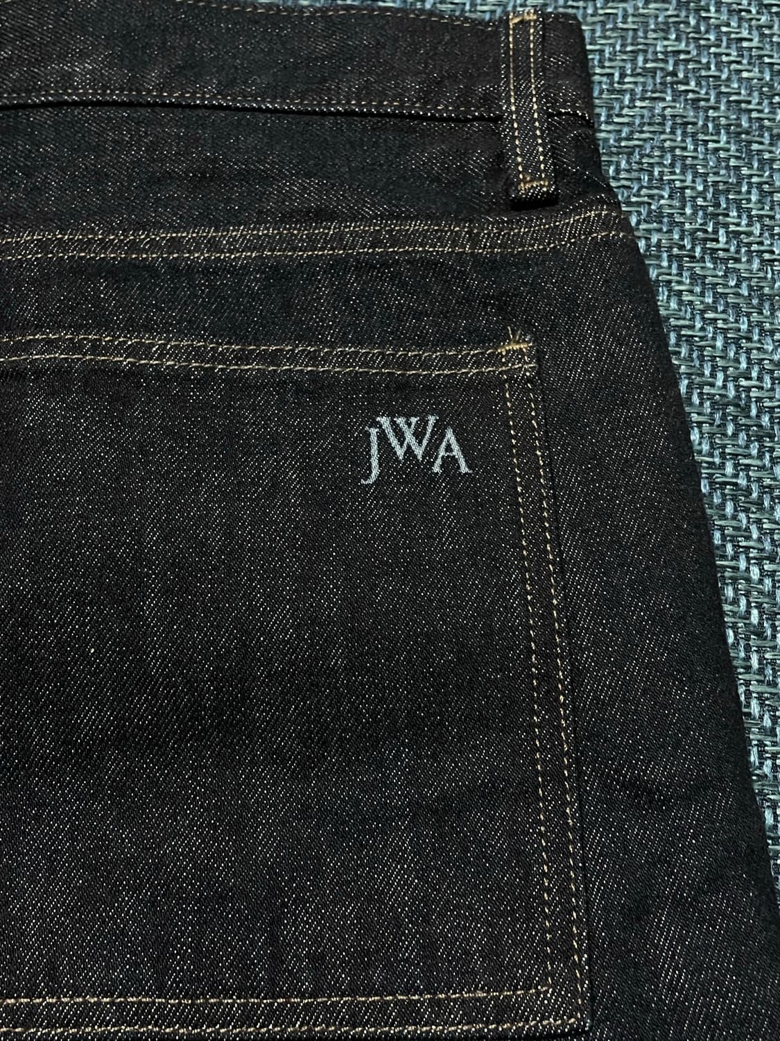 유니클로 jw앤더슨 스트레이트진 상품이미지3