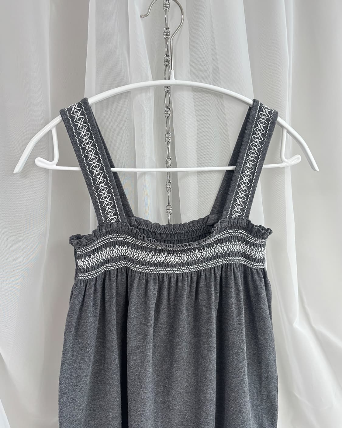 uniqlo ethnic smocking a line sleeveless 상품이미지3