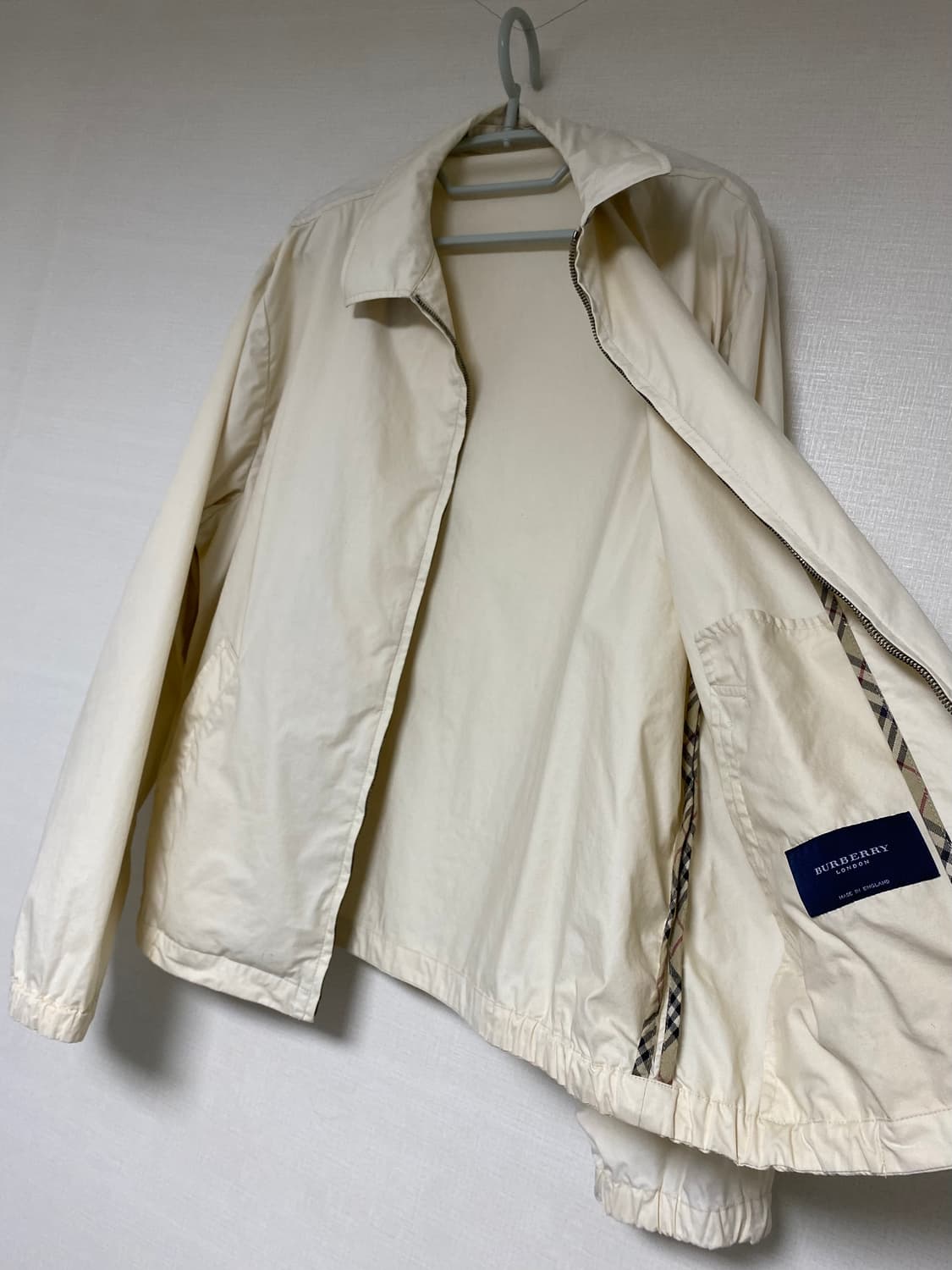 BURBERRY BOMBER 상품이미지4