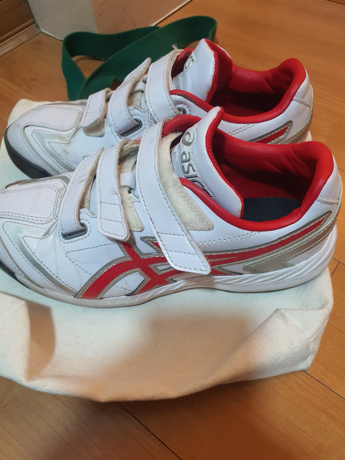 아식스 야구화 240입니다.
 상품이미지2