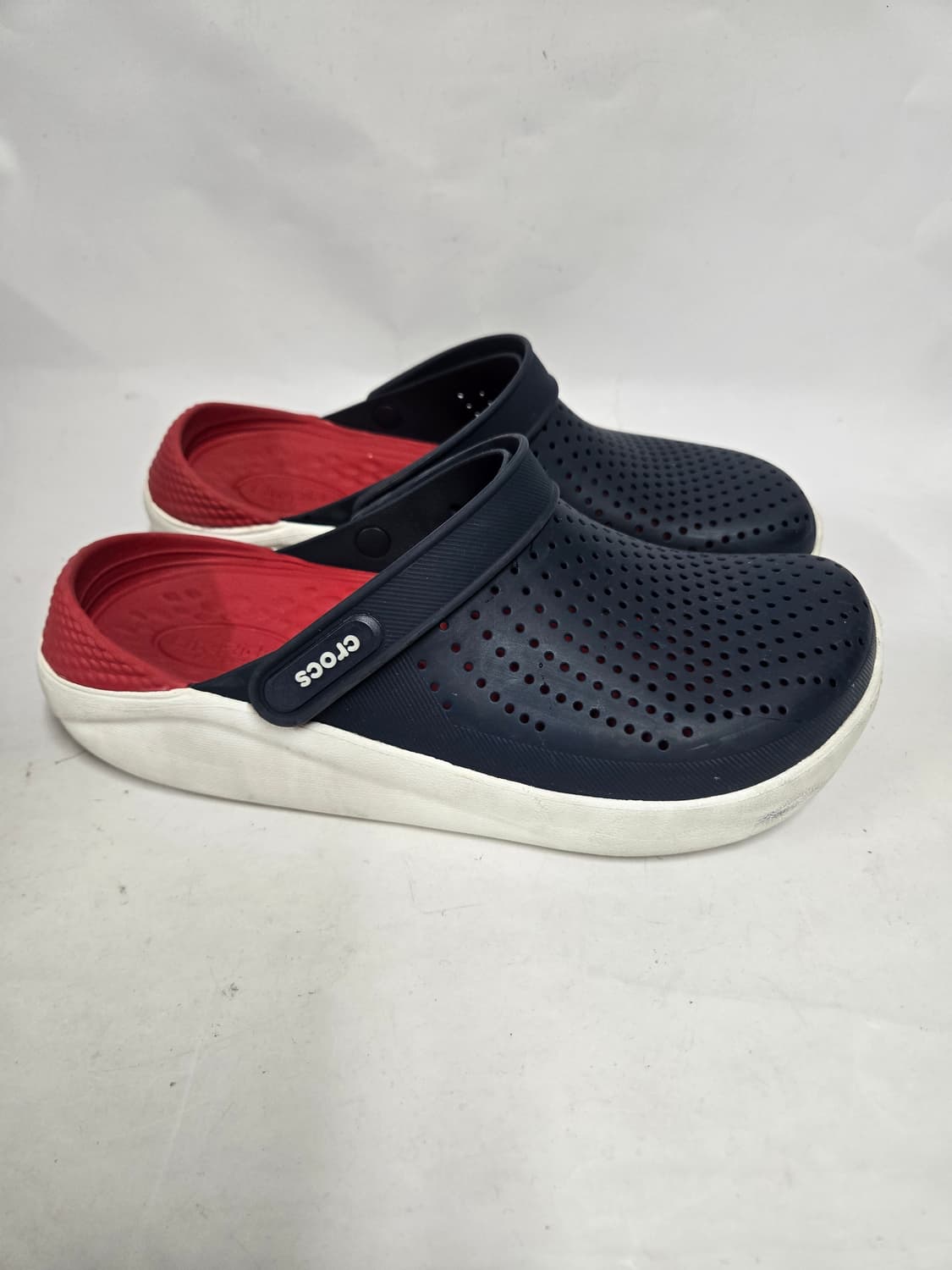 크록스 라이트라이드 클로그 네이비/레드 M6W8 250 상품이미지1