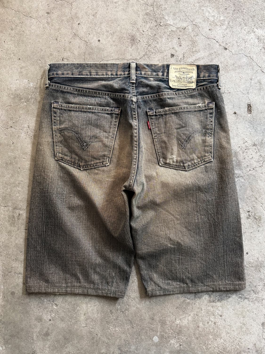 Levi’s 503 Distressed Denim Shorts 상품이미지2