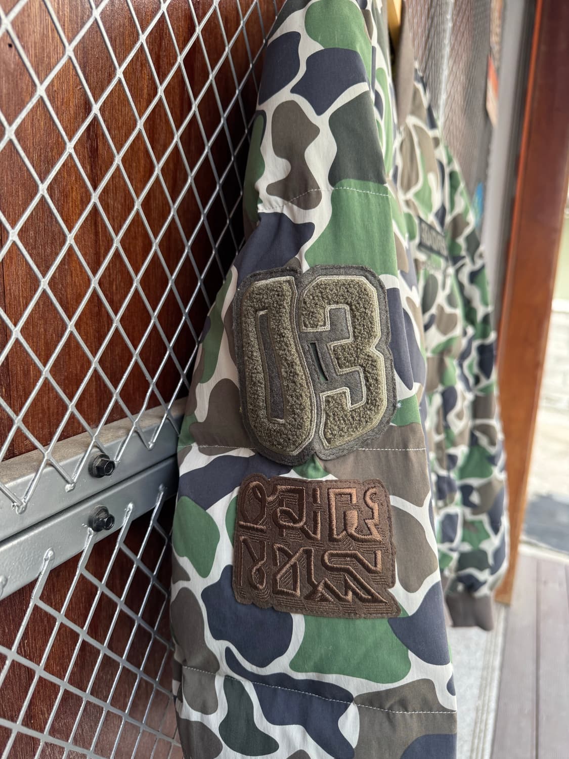 아디다스 서울 플라이트 카모 오버핏 봄버 패딩 자켓 M 상품이미지5