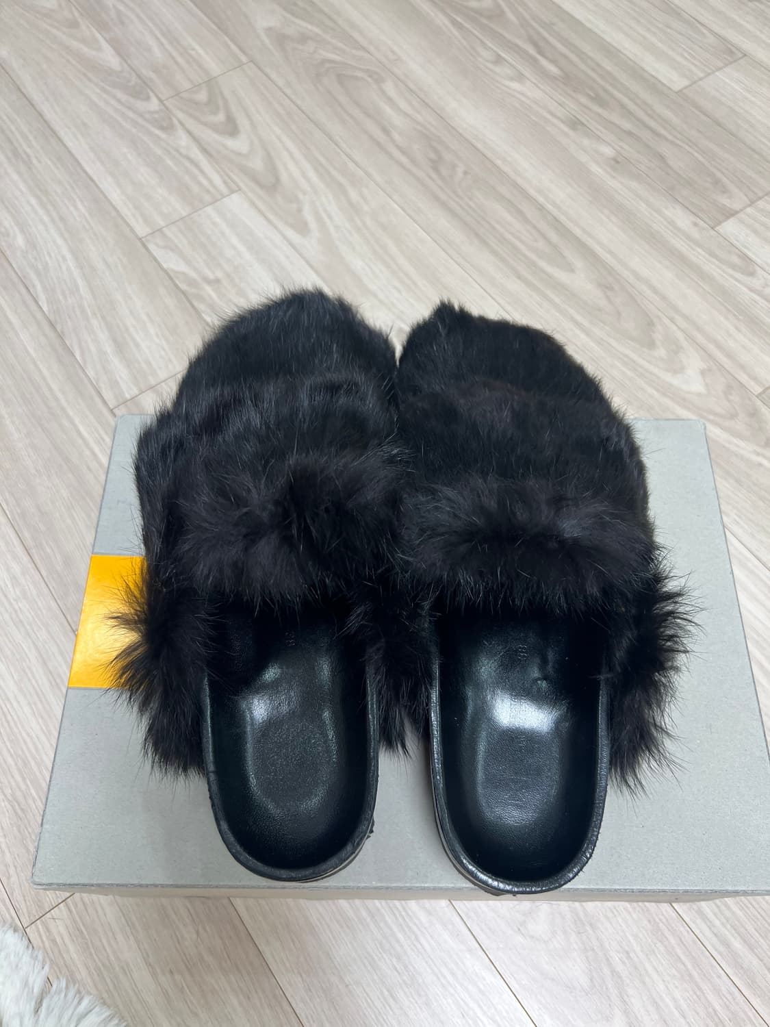 메종 유레카 퍼 슬리퍼(토끼털,38사이즈) 상품이미지4