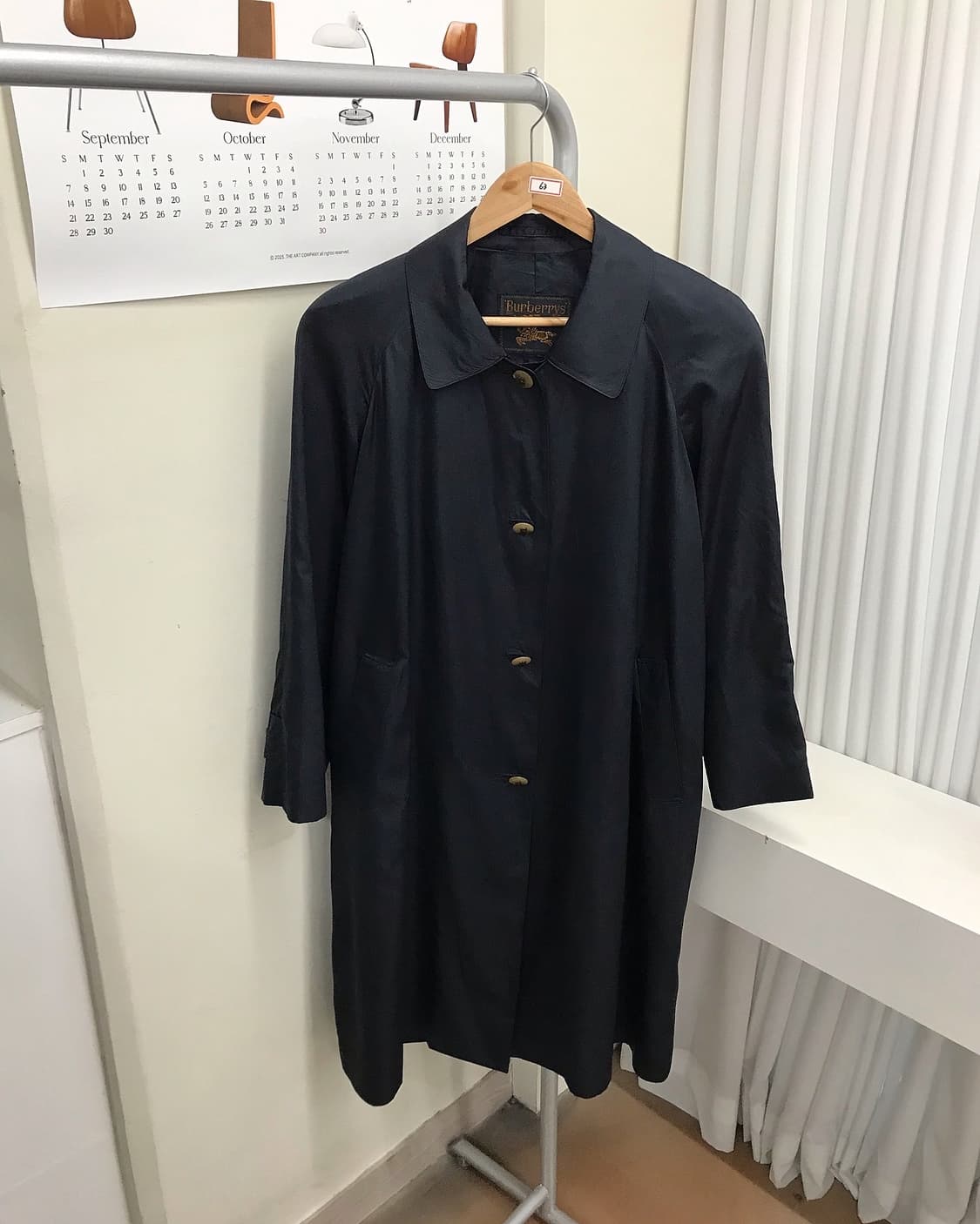 버버리 금장 로고 트렌치 코트 상품이미지6