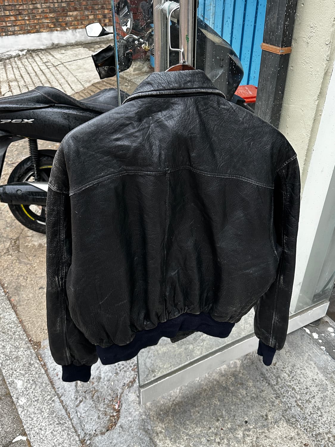 90s windt A-2 기반 변형 레더 블루종 플라이트 자켓 상품이미지9