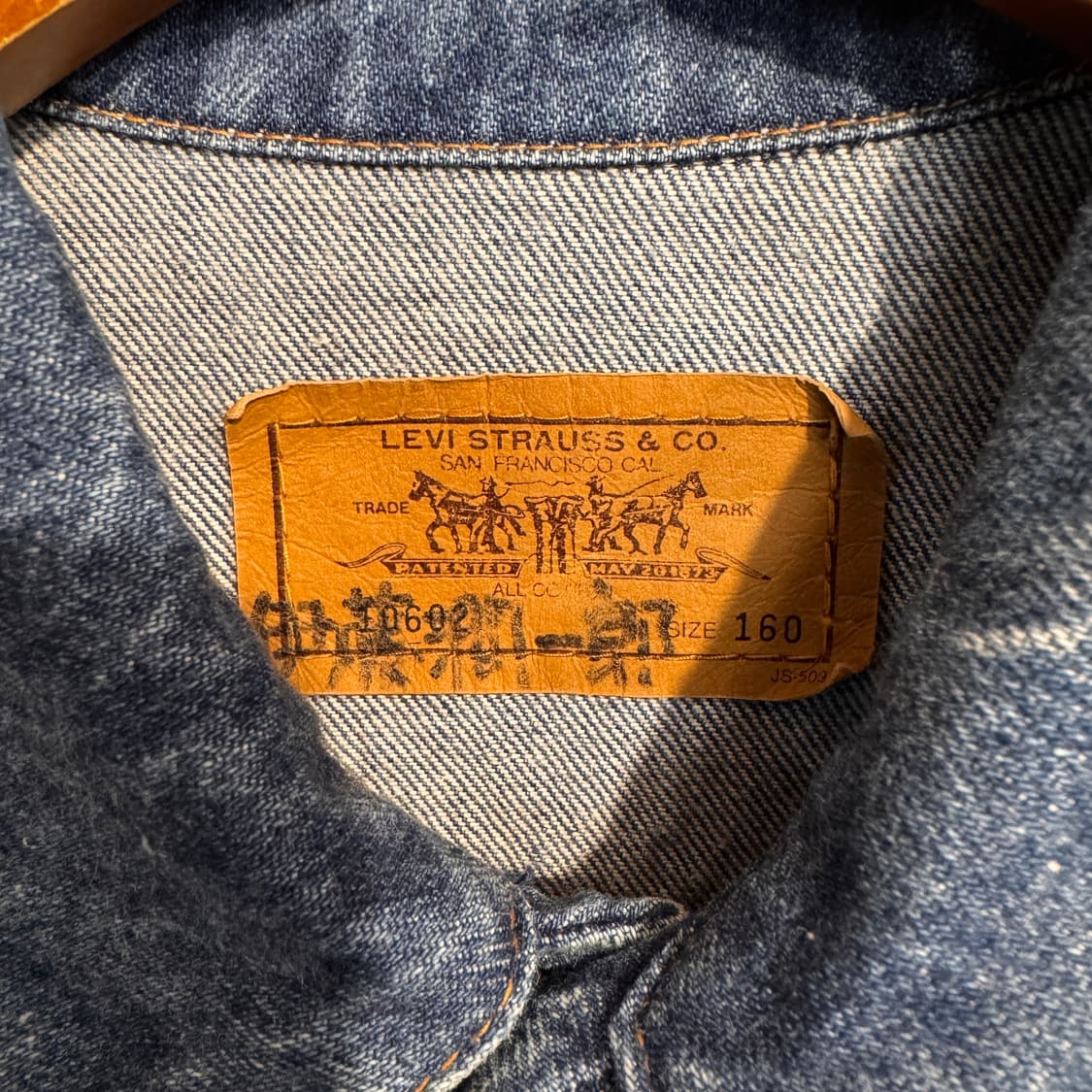 90s Levis 3rd Denim Trucker Jacket 상품이미지9