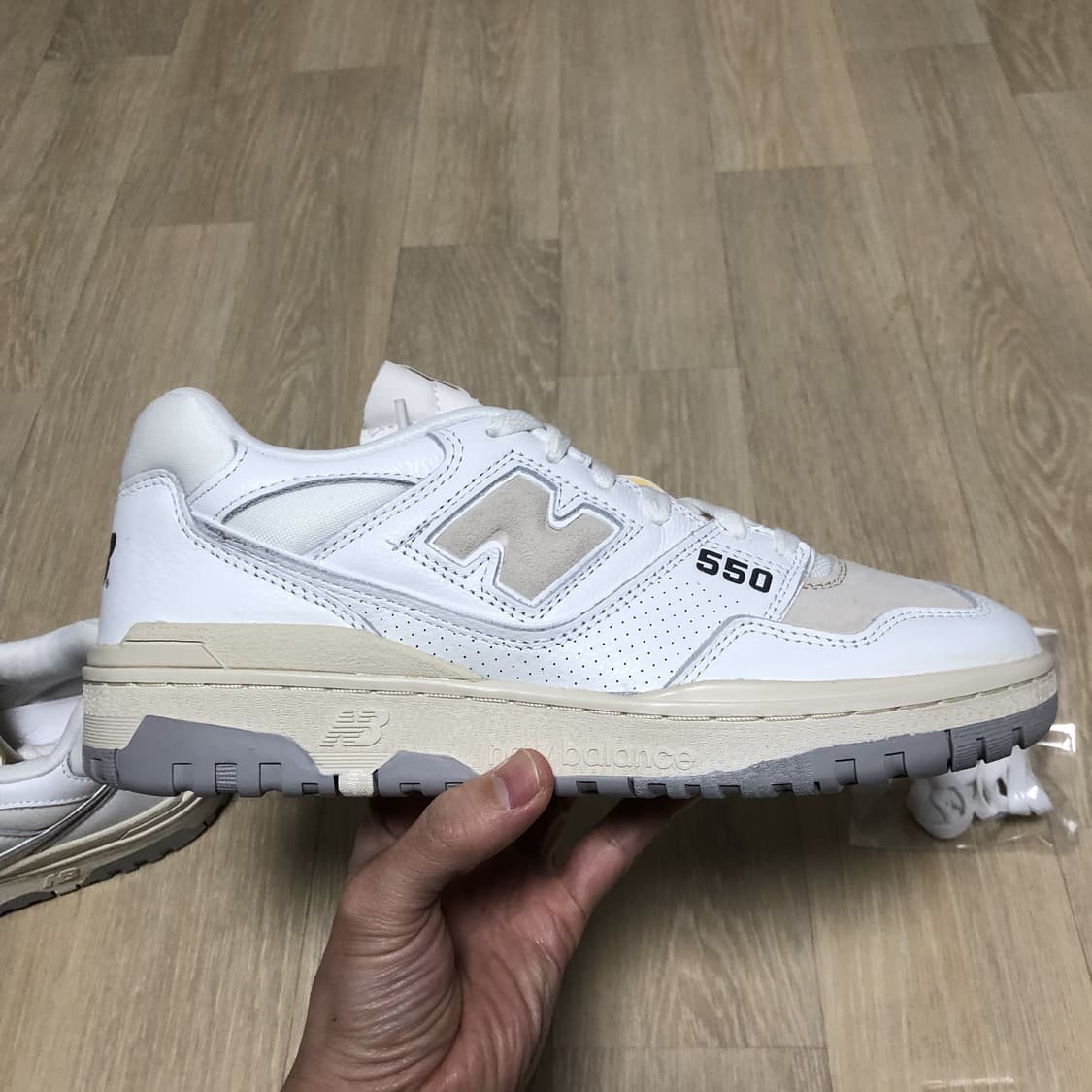 (275) 새상품 뉴발란스 BB 550 화이트 팀버울프 상품이미지6