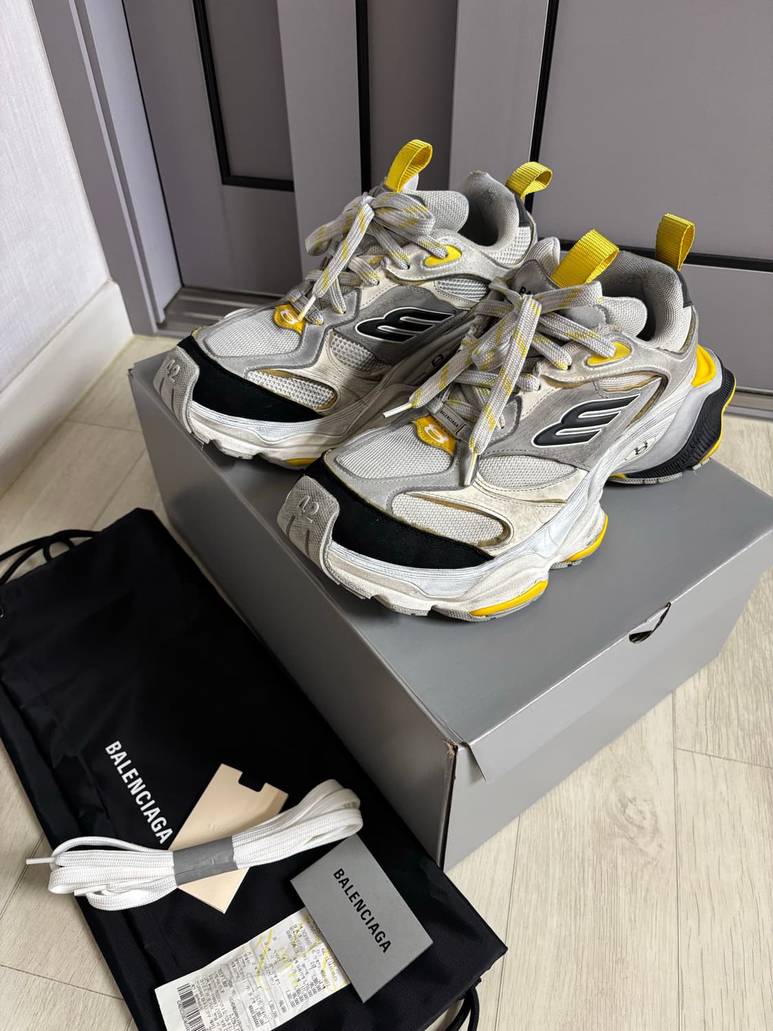 발렌시아가 카고 스니커즈 런웨이 엘로우 42사이즈 상품이미지2