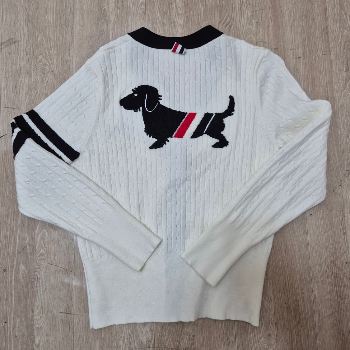 톰브라운 강아지로고 4선 니트 가디건 상품이미지5