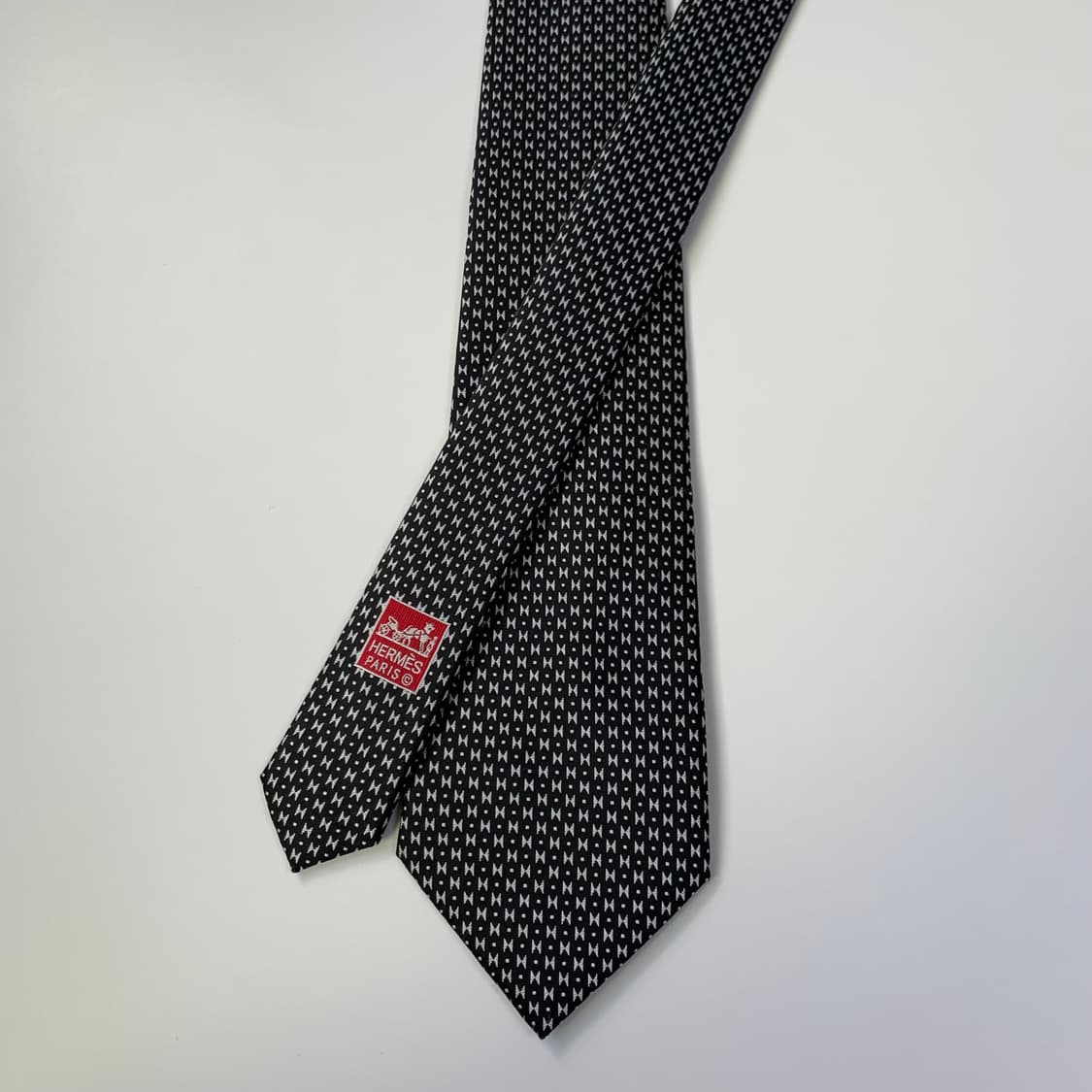 에르메스(HERMES) 블랙 명품넥타이 프랑스 100실크 A+등급 상품이미지4