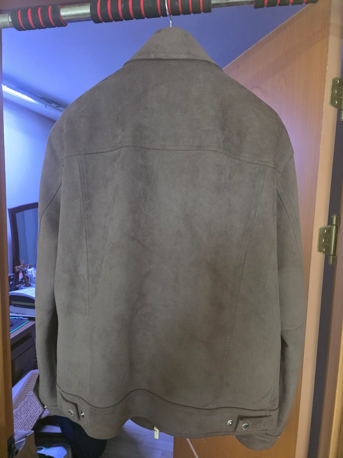 질스튜어트 스웨이드 트러커 팔아요 xl사이즈 상품이미지2