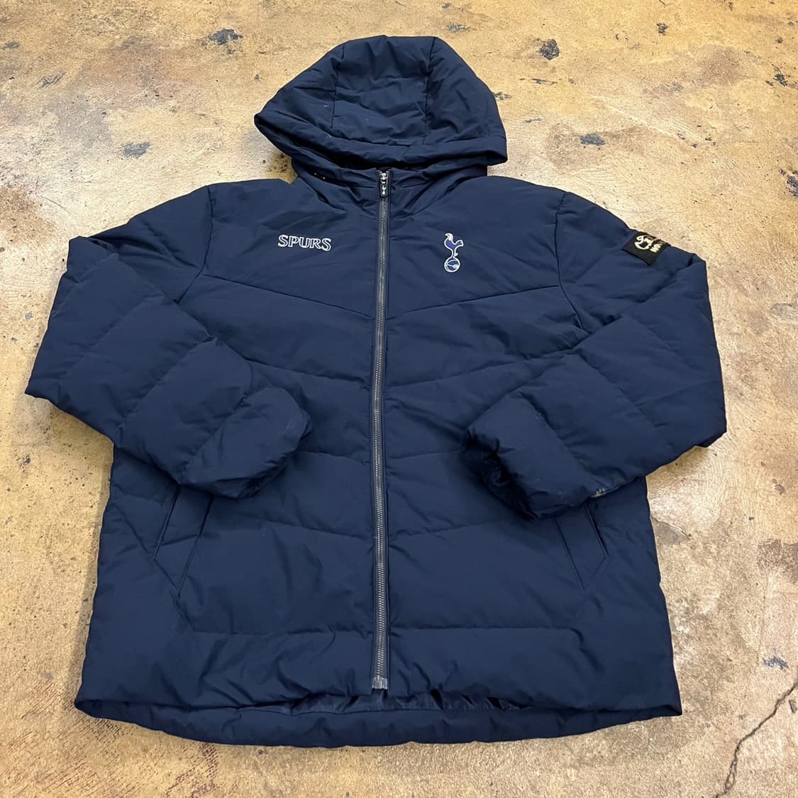[정품/2XL] 토트넘 홋스퍼 숏-위너 에디션 남성 패딩 b17 상품이미지2