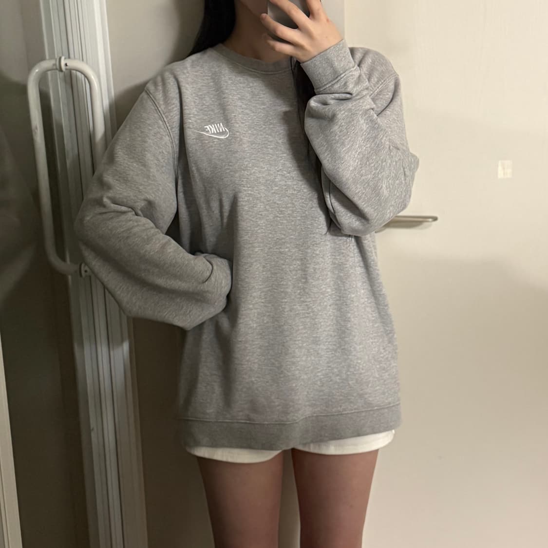 나이키 맨투맨 상품이미지1