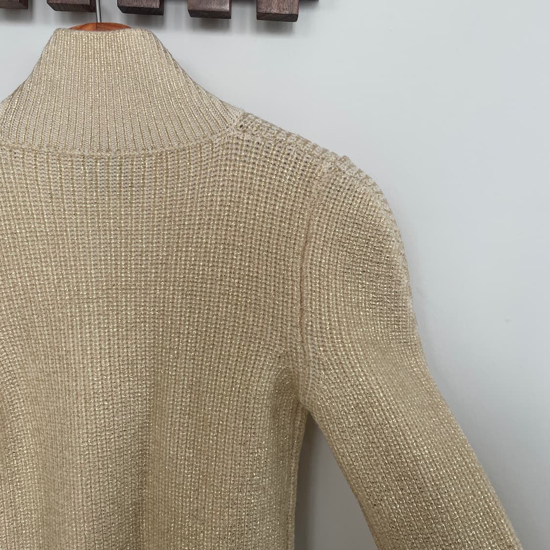 핀코 골드 펄 니트 상품이미지5