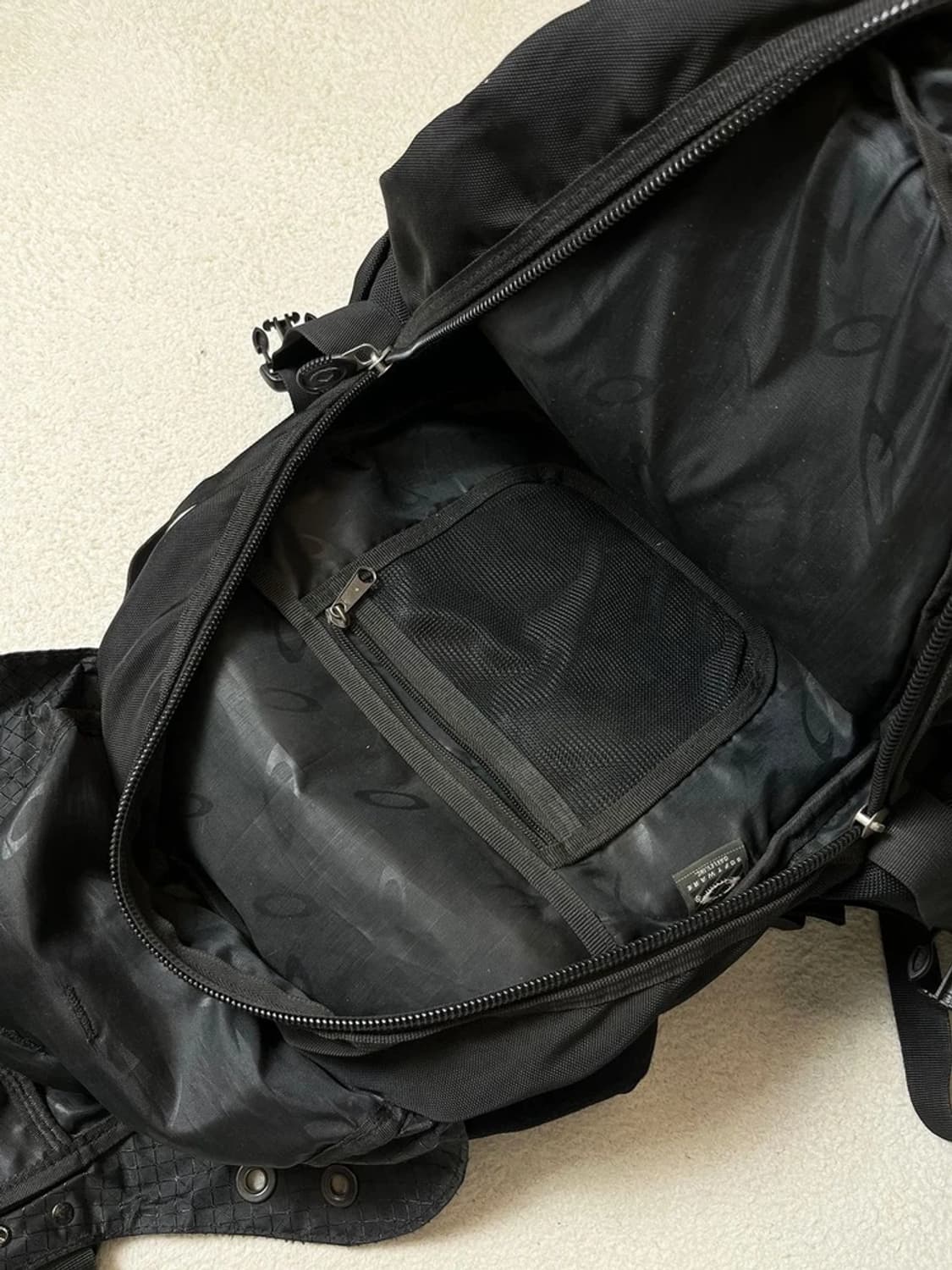 오클리 00's 아이콘 3.0 테크니컬 백팩 Q1283 상품이미지9