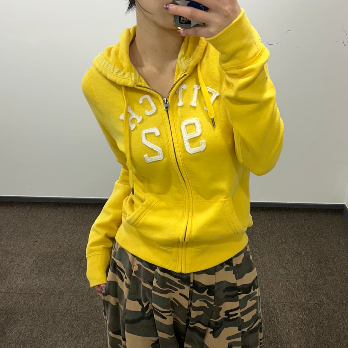 Abercrombie 아베크롬비 아이보리 로고 옐로우 후드집업 상품이미지2