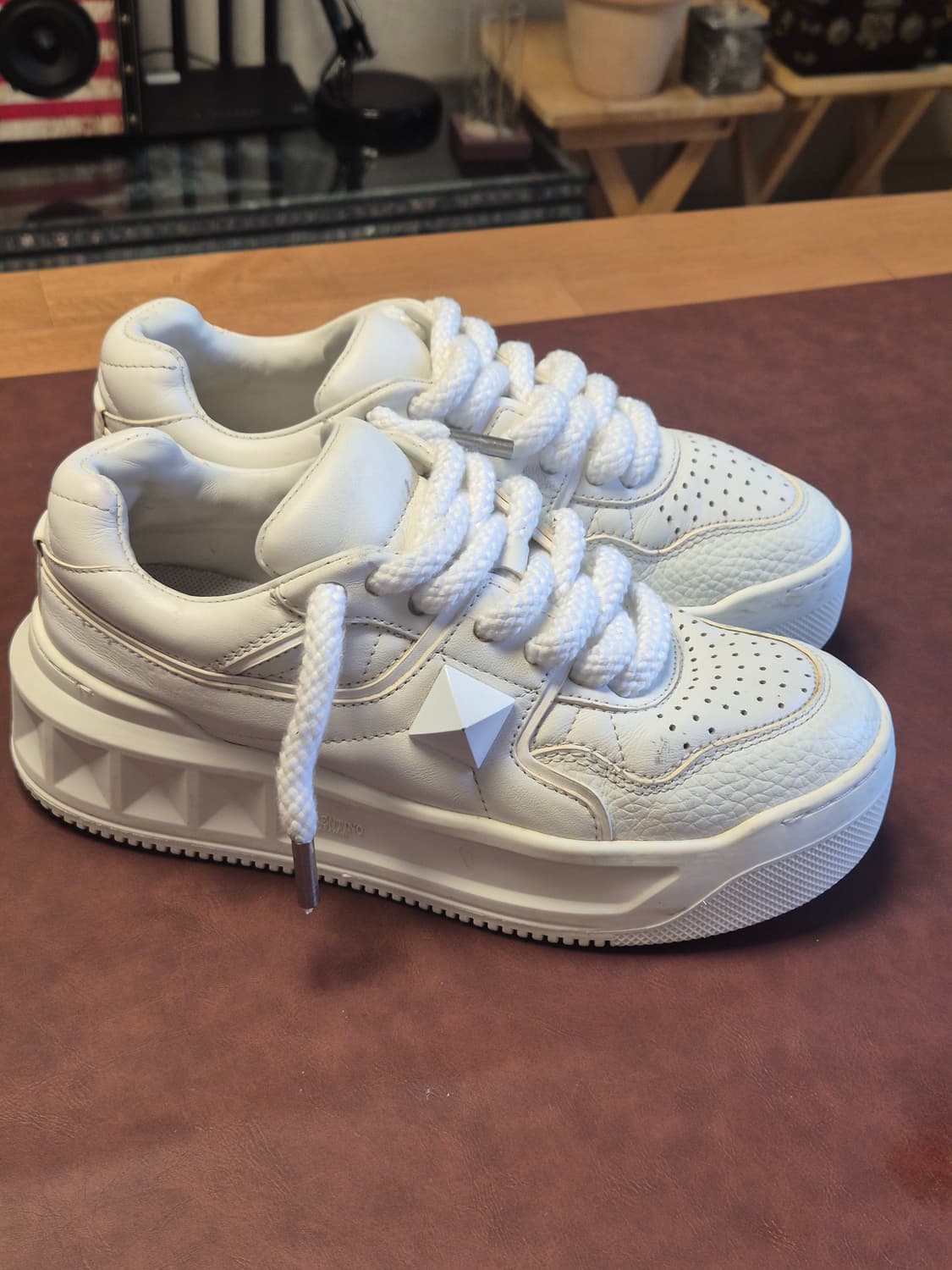 발렌티노 원스터드 240-245(38) 스니커즈  상품이미지3