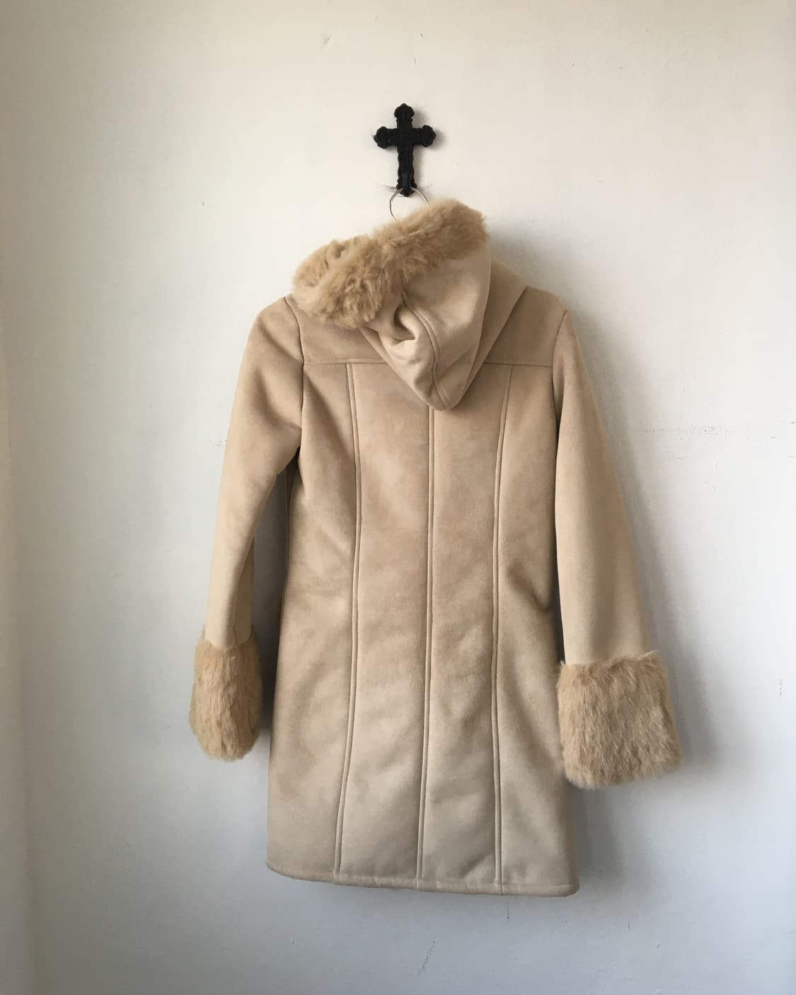 Fake fur duffle button hood coat 상품이미지3