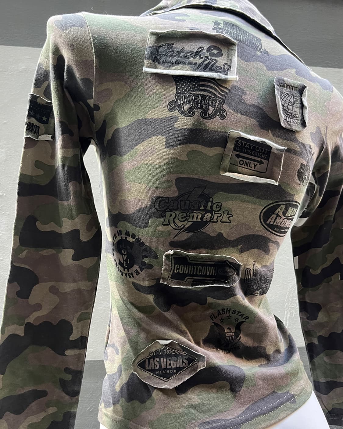 Camo Patch Detail Long Sleeve 상품이미지7