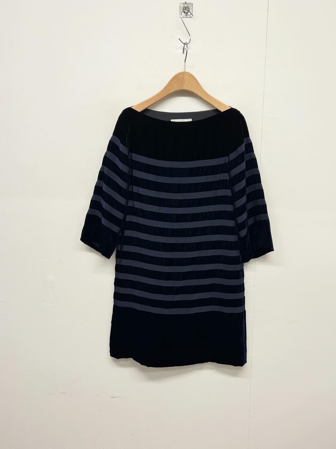 SACAI 사카이 벨벳 스트라이프 반팔 원피스 상품이미지1